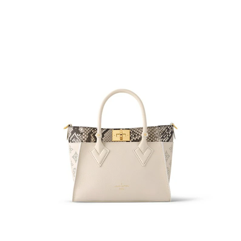 Louis Vuitton On My Side PM Autres High End -käsilaukku - Kvartsivalkoinen