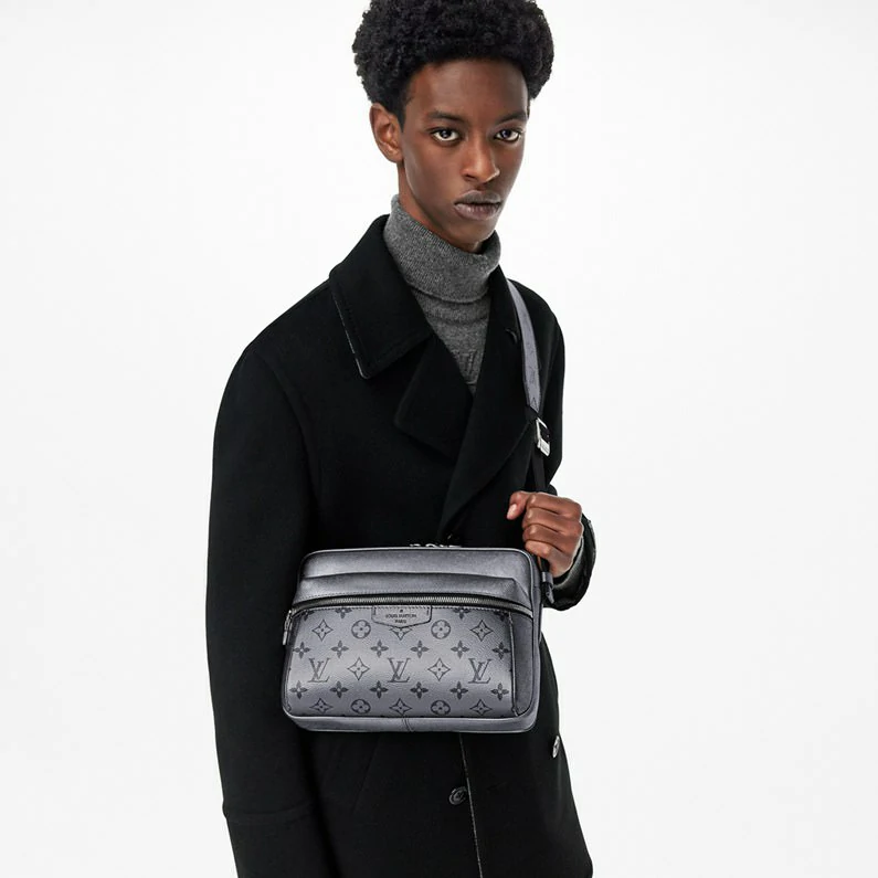 Louis Vuitton Outdoor Messenger Bag Taigarama Laukut - Gunmetal Grey