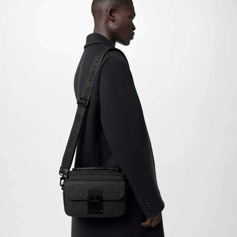 Louis Vuitton S Lock Messenger Bag Taurillon Monogram Laukut - Musta