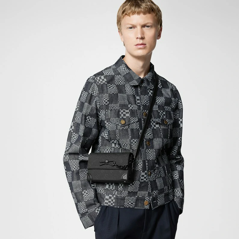 Louis Vuitton Steamer puettavat lompakko Taurillon monogrammilaukut - Musta